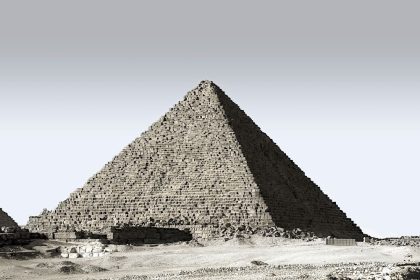gízai piramis